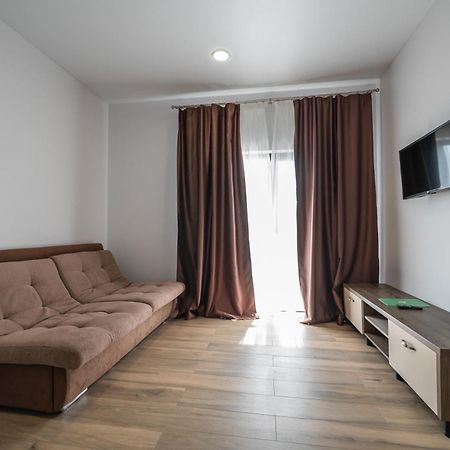 Weekend Family Hotel Каролино-Бугаз Экстерьер фото