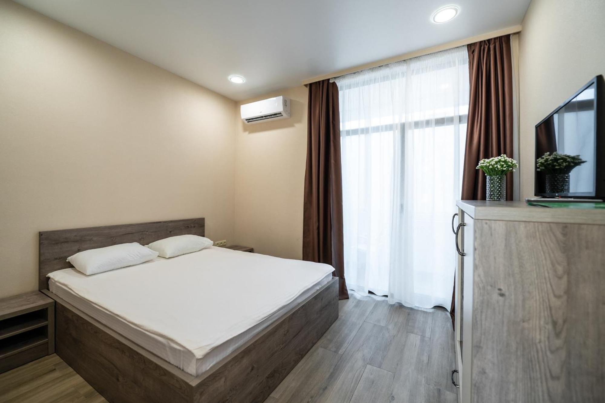 Weekend Family Hotel Каролино-Бугаз Экстерьер фото